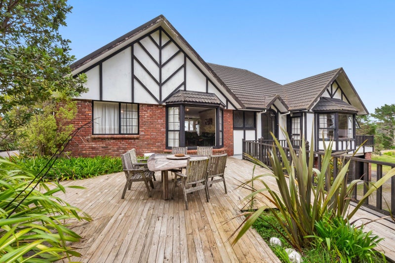 117 Sweetacres Drive, Belmont, Lower Hutt - Carousel 2