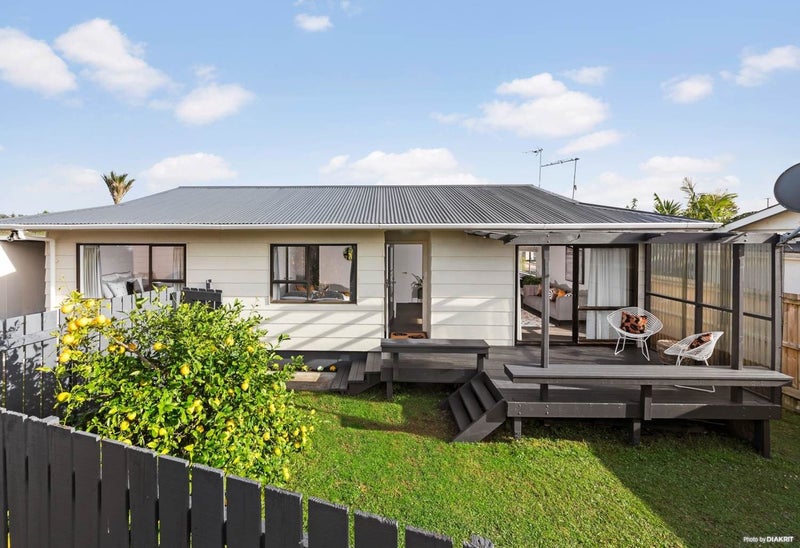 2/15 Margan Avenue, New Lynn, Auckland - Carousel 1