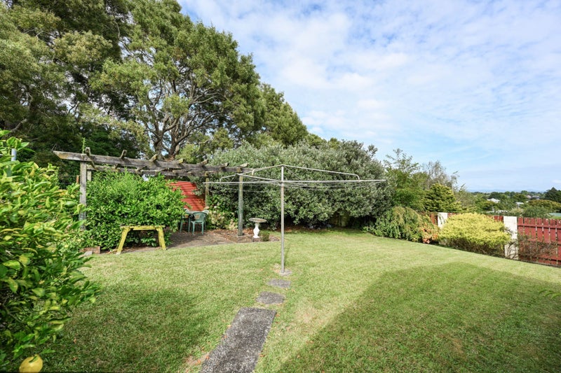 49 Resthill Crescent, Glenview, Hamilton - Carousel 5