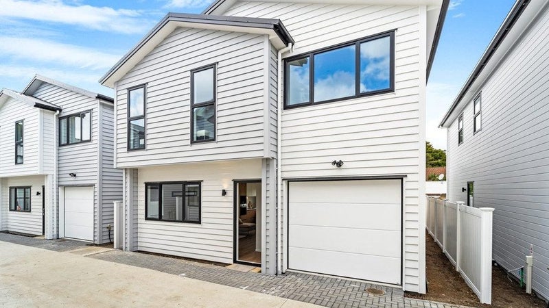 3/25 Swanson Road, Henderson, Auckland - Carousel 1