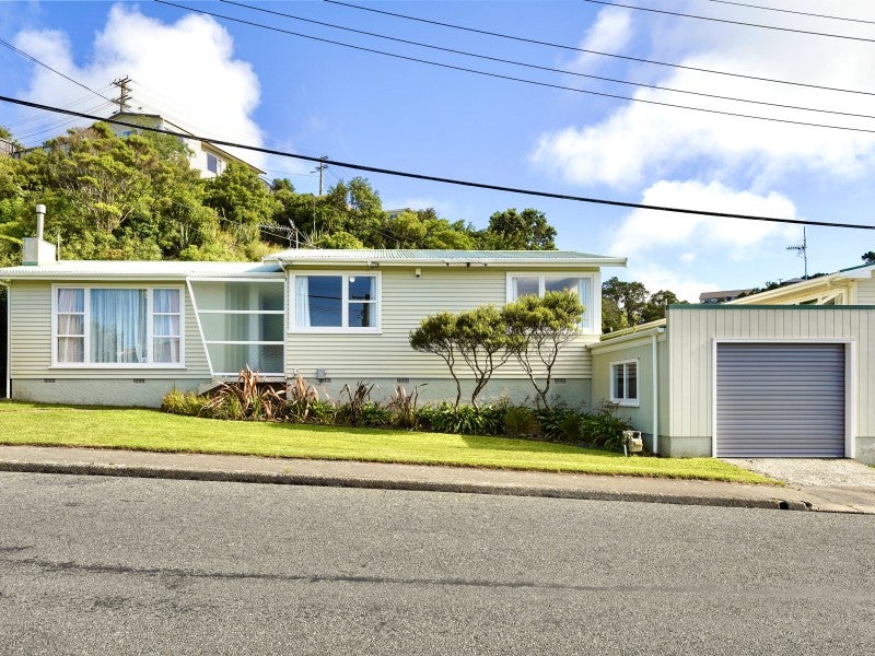 6 Cotswold Crescent, Newlands, Wellington - Carousel 16