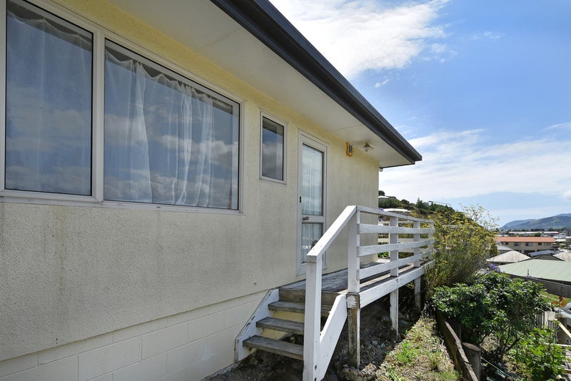 11 St Anne Place, Toi Toi, NELSON - Carousel 10