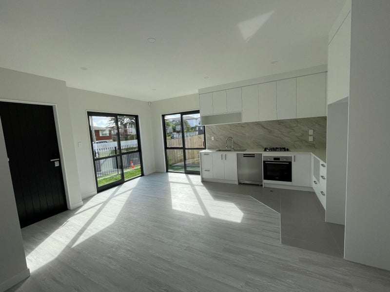 20A Mervan Street, Māngere East, Auckland - Carousel 2