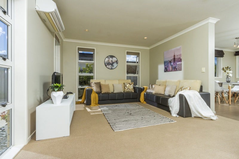 42 Huntington Park Drive, Greenhithe, Auckland - Carousel 2
