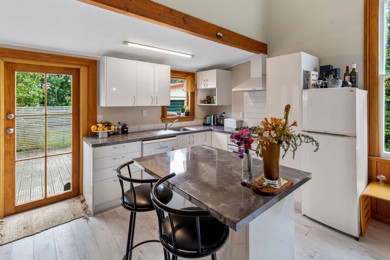 41 Nixon Street, Whanganui East, Whanganui - Carousel 1