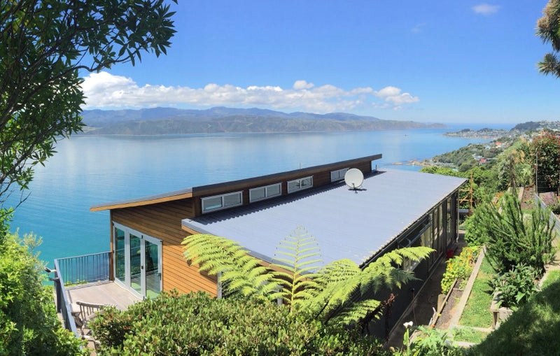 15A Fortification Road, Karaka Bays, Wellington - Carousel 1