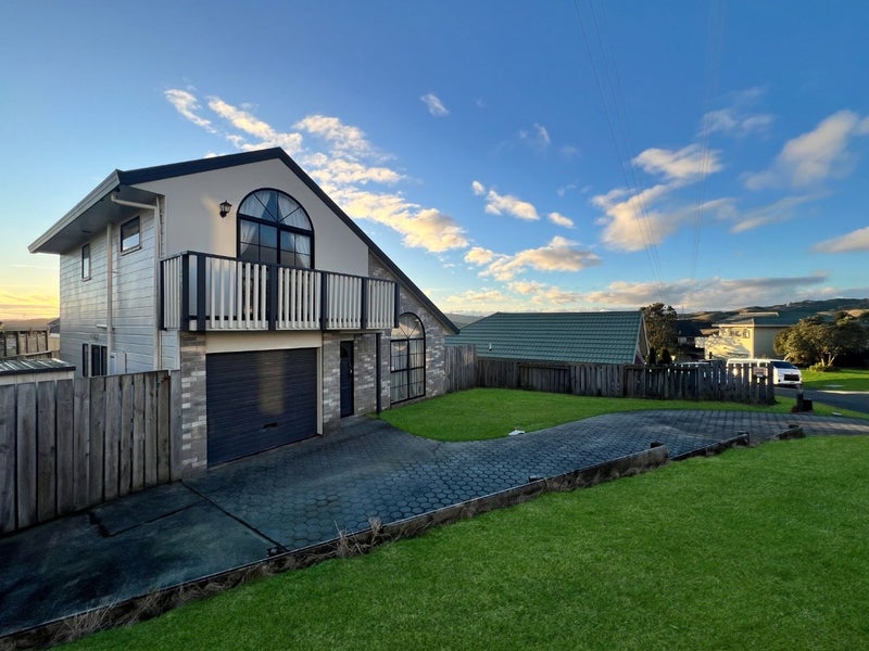 1 Northwood Close, Woodridge, Wellington - Carousel 13