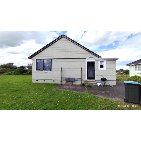 6 Halford Place, Glen Innes, Auckland - Carousel 2