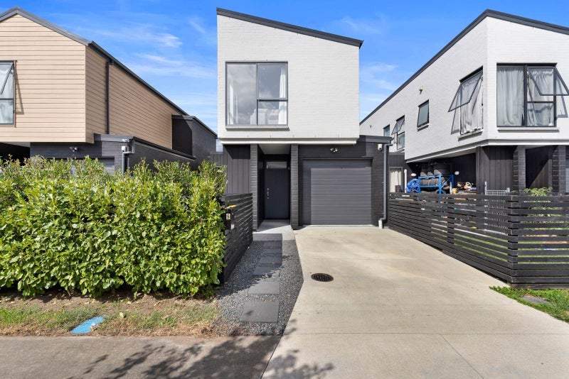 9 Te Aparangi Road, Papakura, Papakura - Carousel 1