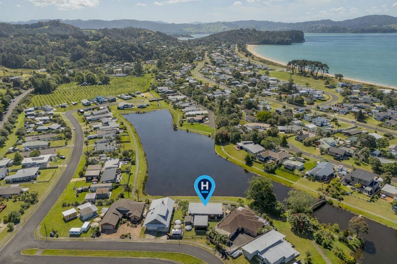 34 Motukorure Parade, Cooks Beach, Whitianga - Carousel 2