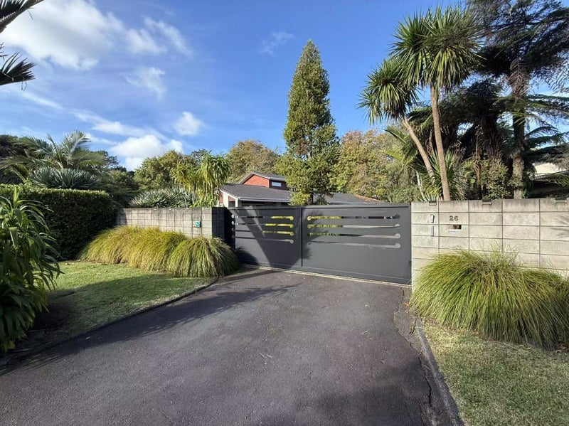 26 Kingfisher Grove, Greenhithe, Auckland - Carousel 1