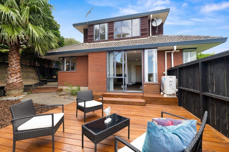 1/40 Jane Eyre Drive, Somerville, Auckland - Carousel 2