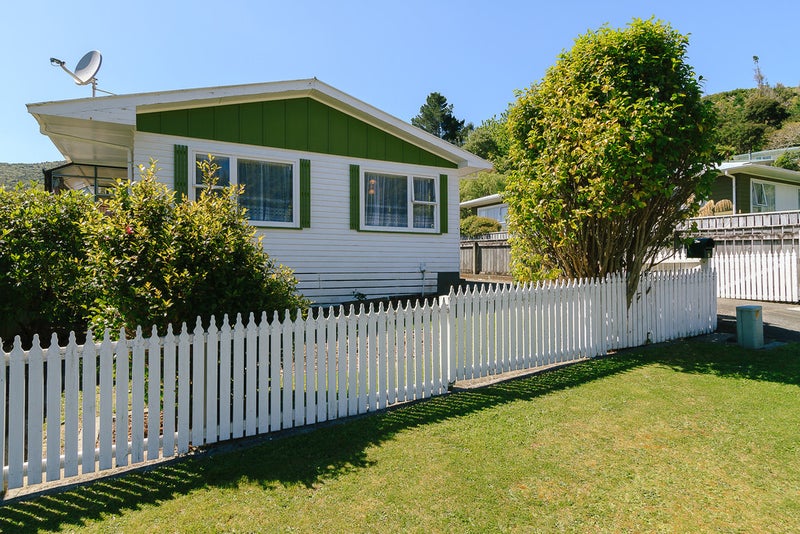 5 Willis Grove, Wainuiomata, Lower Hutt - Carousel 2