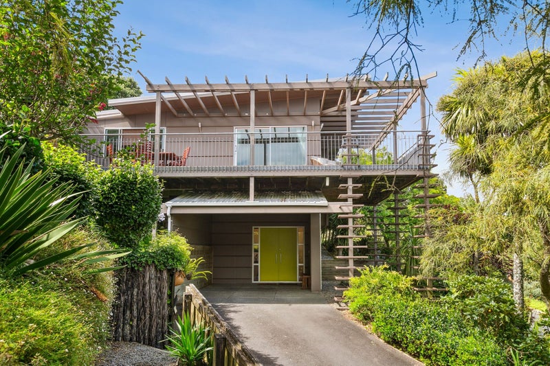 117 Poplar Grove, Whalers Gate, New Plymouth - Carousel 1