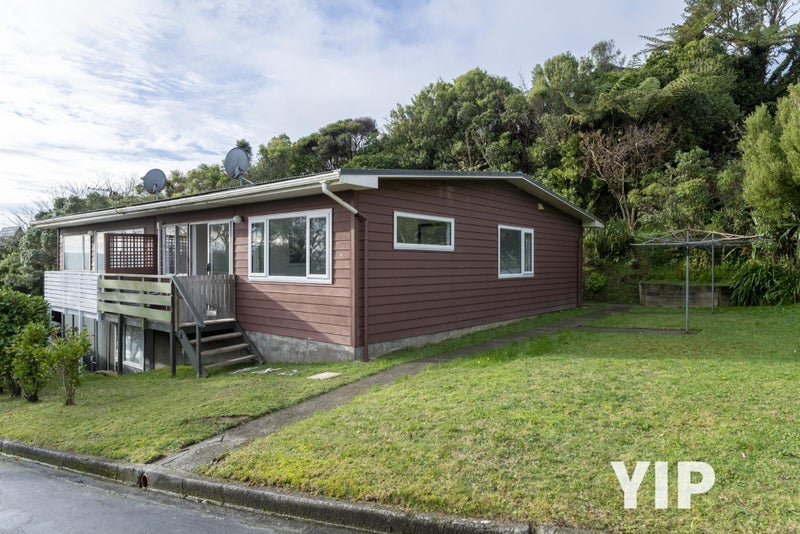 2/15 Bloomsbury Grove, Newlands, Wellington - Carousel 2