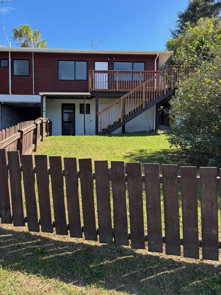 1/23 Greenvalley Rise, Glenfield, Auckland - Carousel 1