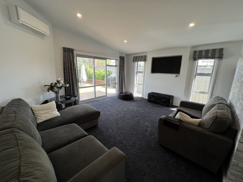 30 Peter Hall Drive, Kelvin Grove, Palmerston North - Carousel 2