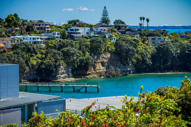 1/4 Bournemouth Terrace, Murrays Bay, Auckland - Carousel 2