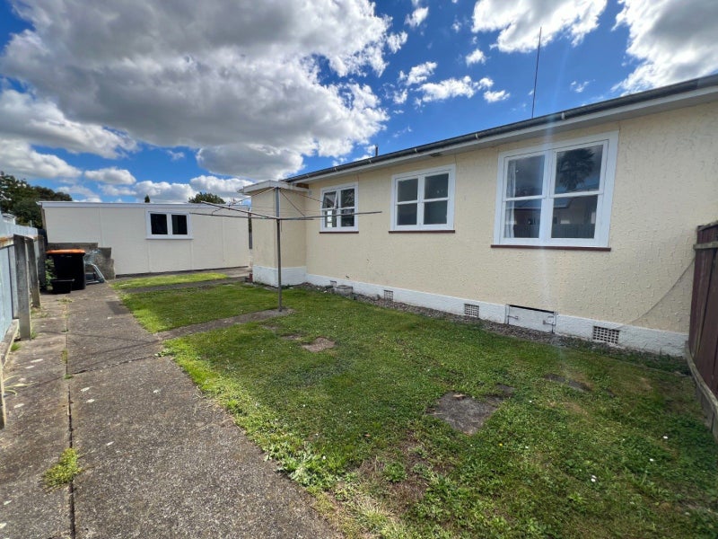 10/355 Botanical Road, West End, Palmerston North - Carousel 10