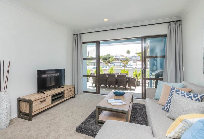 110/3 Morningside Drive, St Lukes, Auckland - Carousel 1