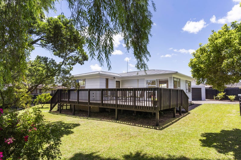 9 Chantal Place, Red Hill, Papakura - Carousel 1