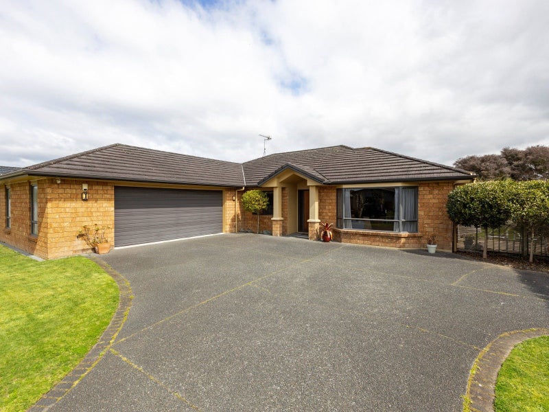 12 Grace Avenue, Rototuna North, Hamilton - Carousel 1