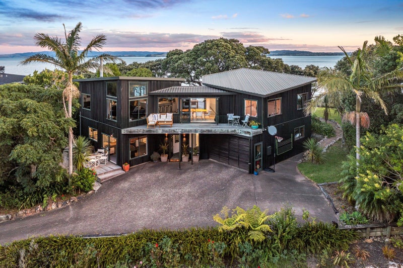 62 Kennedy Point Road, Surfdale, Waiheke Island - Carousel 2