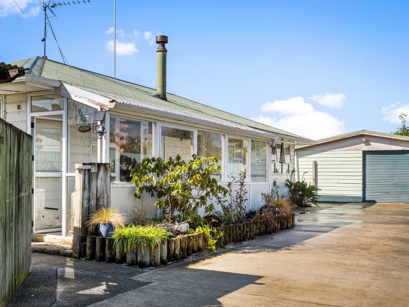 1/31 RIMUTAKA ST, Trentham, Upper Hutt - Carousel 1