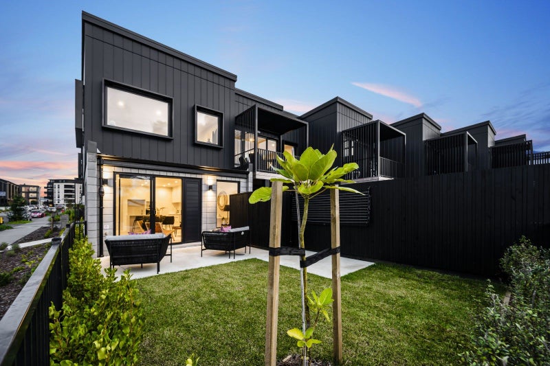 1 Brolly Lane, Hobsonville, Auckland - Carousel 2