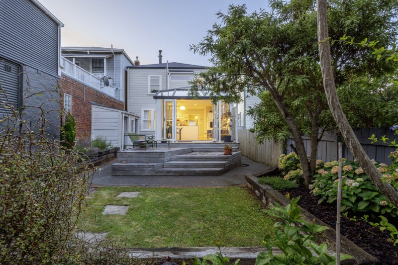 57 Brougham Street, Mount Victoria, Wellington - Carousel 1