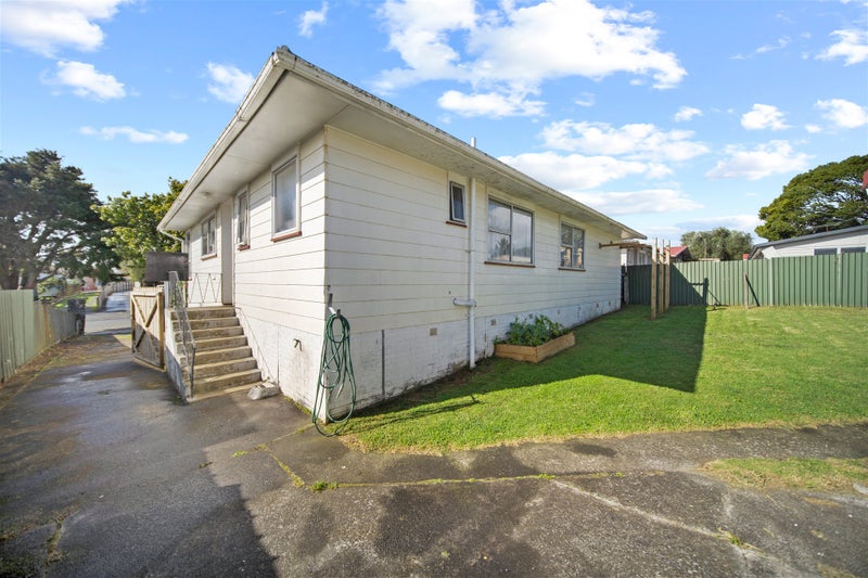 15 Carbery Place, Manurewa, Auckland - Carousel 23