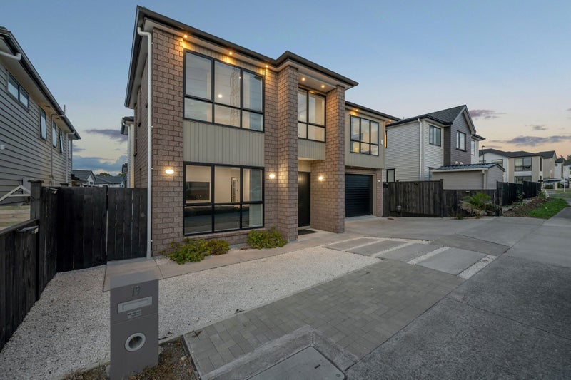 19 Dungloe Avenue, Flat Bush, Auckland - Carousel 2