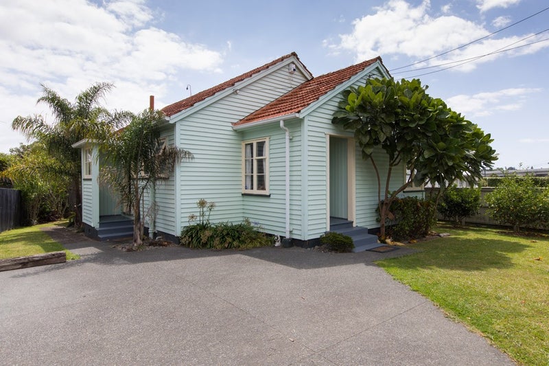 10 Waterbank Crescent, Waterview, Auckland - Carousel 1