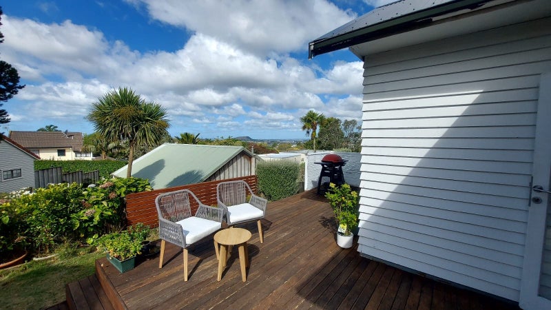 1/24 Irirangi Road, Greenlane, Auckland - Carousel 2