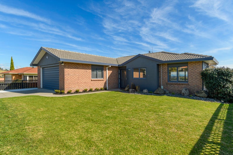 22 Village Park Drive, Welcome Bay, Tauranga - Carousel 2