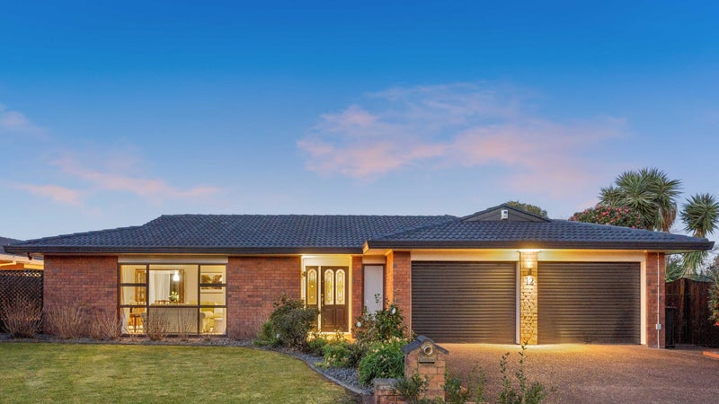 12 Carlinka Place, Conifer Grove, Takanini - Carousel 2