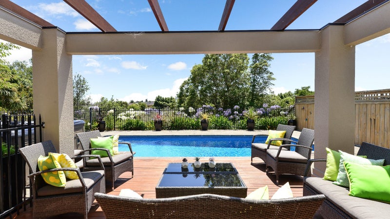 45 Keswick Crescent, Huntington, Hamilton - Carousel 1