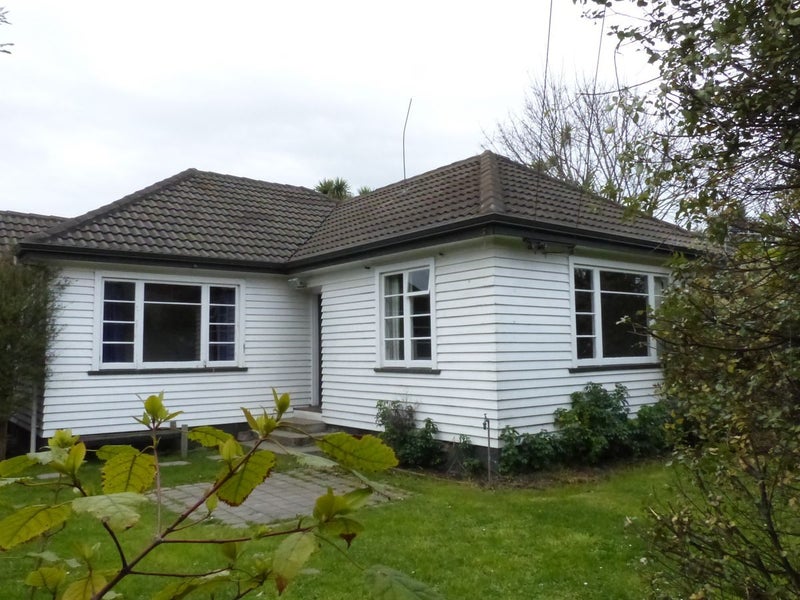 8 Sawyers Arms Road, Northcote, Christchurch - Carousel 1