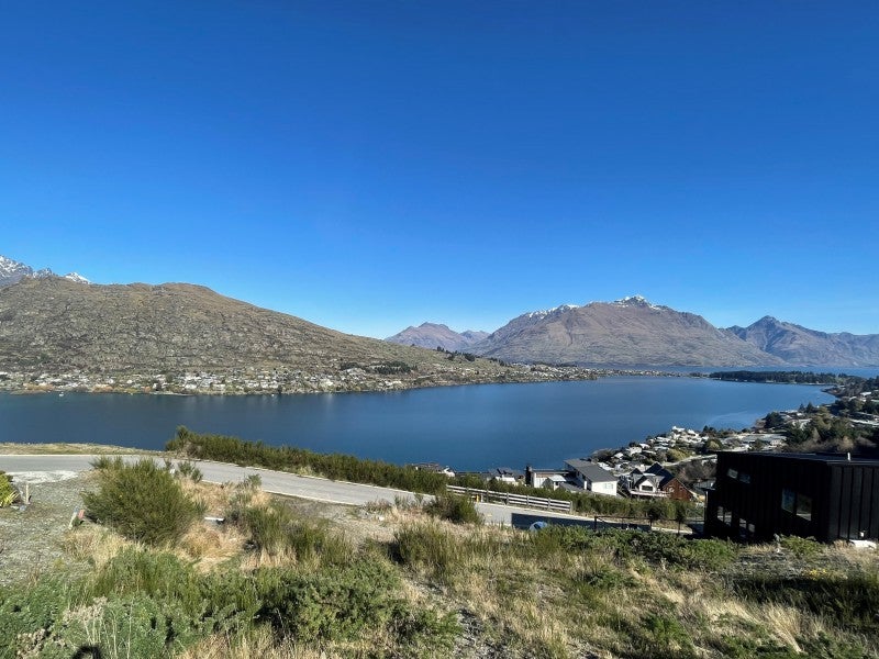 2 Luckie Lane, Queenstown Hill, Queenstown - Carousel 2