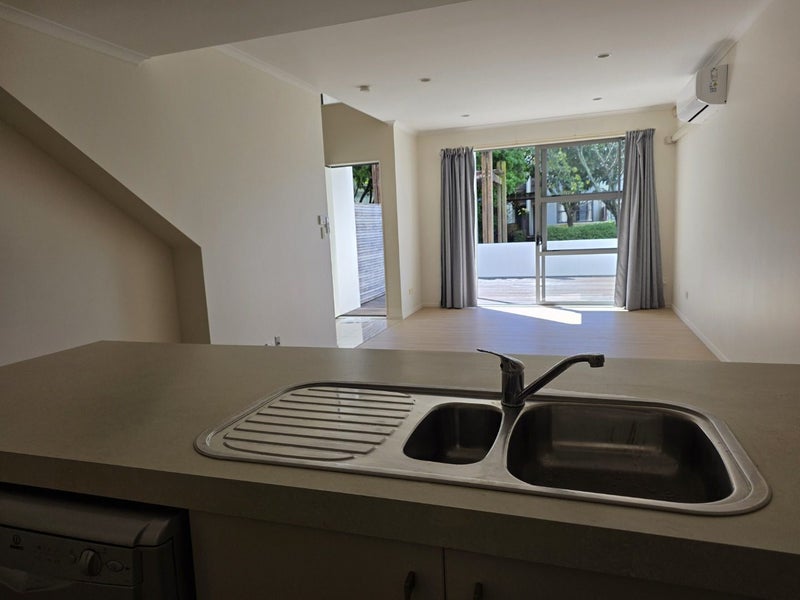 48 Figaro Crescent, Takanini, Auckland - Carousel 2