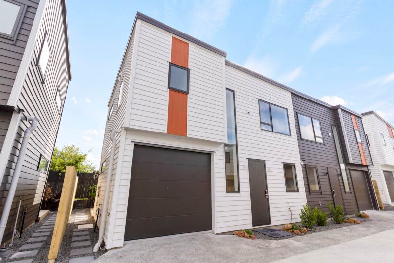 42D Oreil Avenue, West Harbour, Auckland - Carousel 2