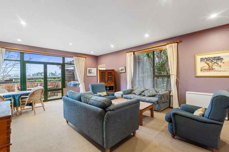 9 Lorimer Lane, Hillcrest, Hamilton - Carousel 2