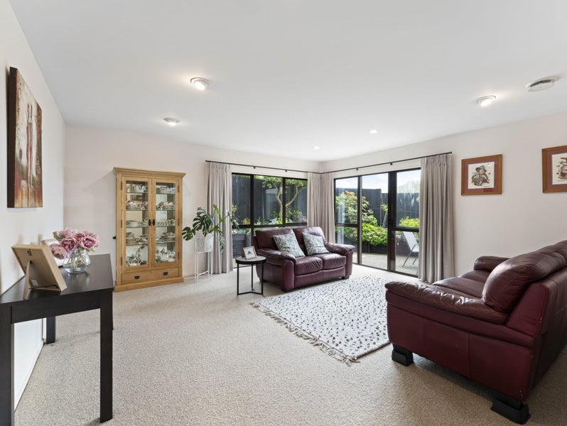 2/63 Fancourt Street, Meadowbank, Auckland - Carousel 2