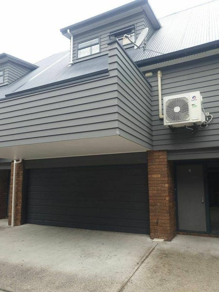 11B Greensboro Street, Hamilton East, Hamilton - Carousel 15