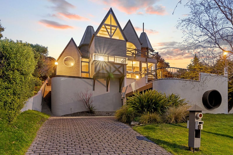 8 Muritai Terrace, Mount Pleasant, Christchurch - Carousel 1