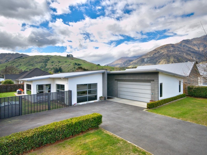9 Haddow's Place, Lake Hayes, Queenstown - Carousel 2