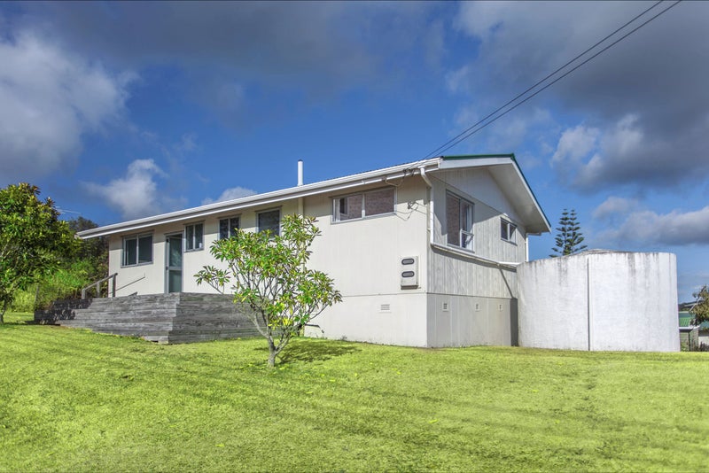 4 Whakarite Road, Ostend, Waiheke Island - Carousel 1