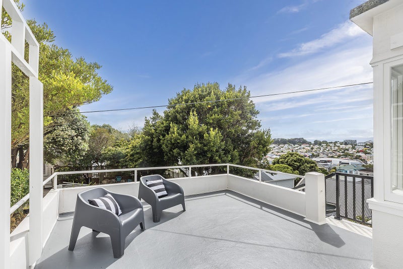 17 Trevor Terrace, Newtown, Wellington - Carousel 2