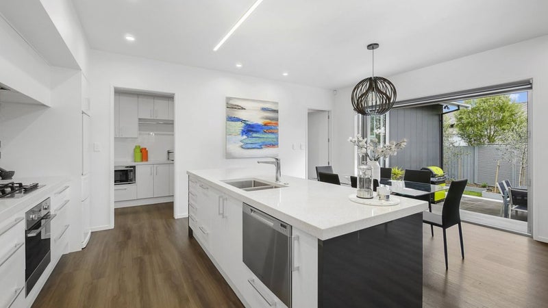 37 Royal Park Drive, Parklands, Christchurch - Carousel 2
