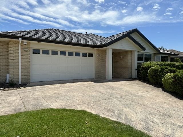66 St Andrews Drive, Bethlehem, Tauranga - Carousel 1